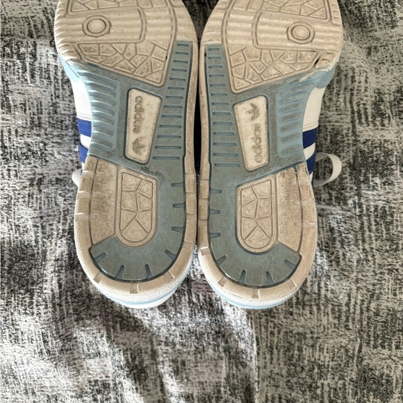 ADIDAS Rivalry Sneakers Boys Size 5 - Picture 5 of 6